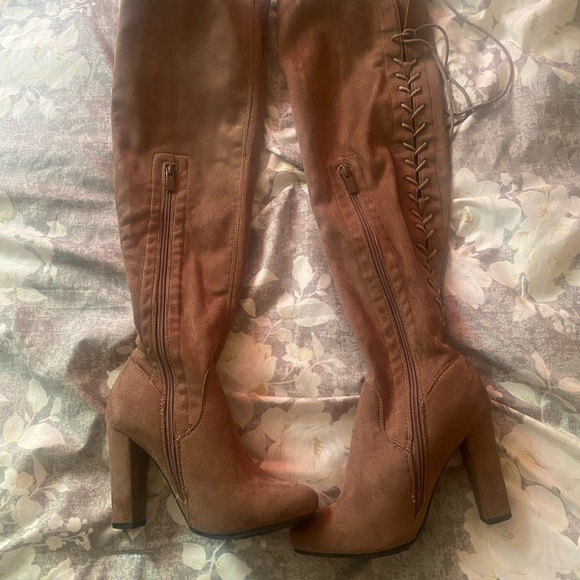 Top Moda Heel Boots - Picture 4 of 6